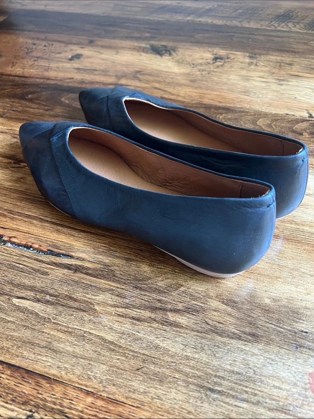 Miz Mooz 38 Black Leather Like New Josephine Pointed Flats